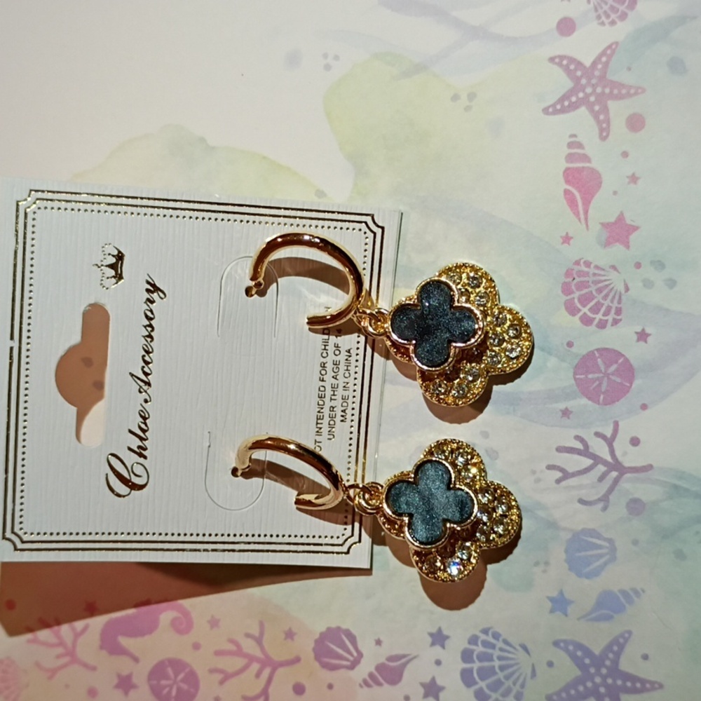 Chloe's Gold and Black 🖤 🍀 Clover Earrings